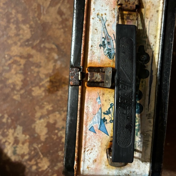 Vintage Aladdin Industries 1981 The Fall Guy Tin Flip-Top Lunchbox w/Thermos - Picture 11 of 17